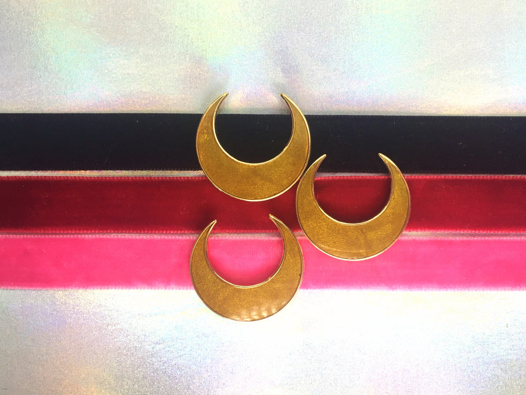 Crescent Moon Choker
